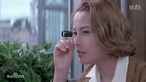 成龙电影《我是谁》里女演员真美,特别是法拉美穗