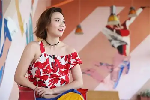 朱晨丽生活照大盘点_性感美眉朱晨丽照片-窝窝摄影网