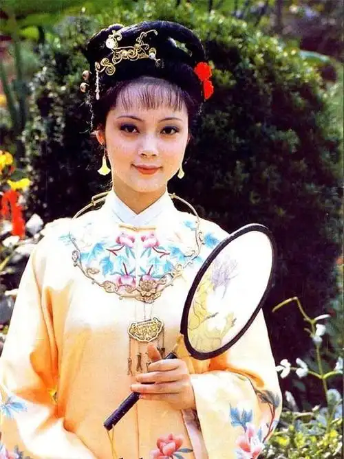 金簪雪里埋——87红楼梦经典服饰赏析之宝钗篇(之四)