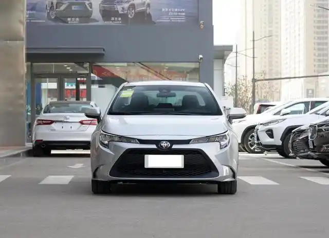 雷凌提车作业裸车13万提丰田雷凌它有什么不足听听提车的人怎么说