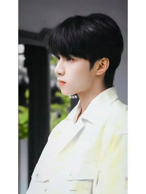 刘耀文丨好帅的侧颜