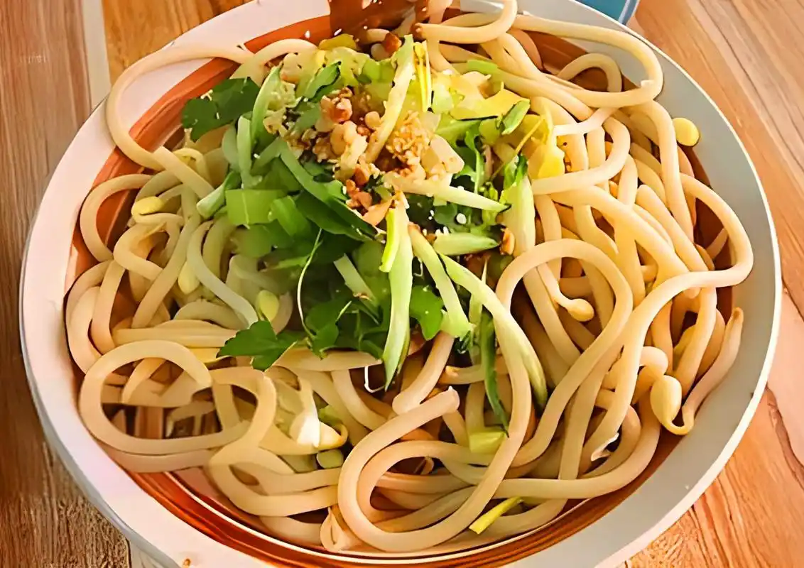 阜阳格拉条:一碗面,一座城的记忆,一道与味蕾交织的特色美食