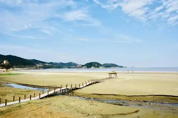 【韵动户外】10月28号象山东海半边山景区礁石沙滩环岛微徒步一日游