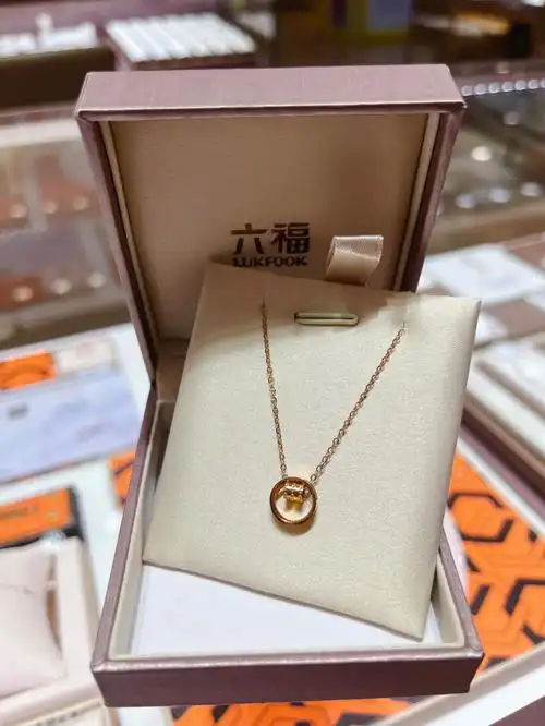 六福珠宝18k玫瑰金项链