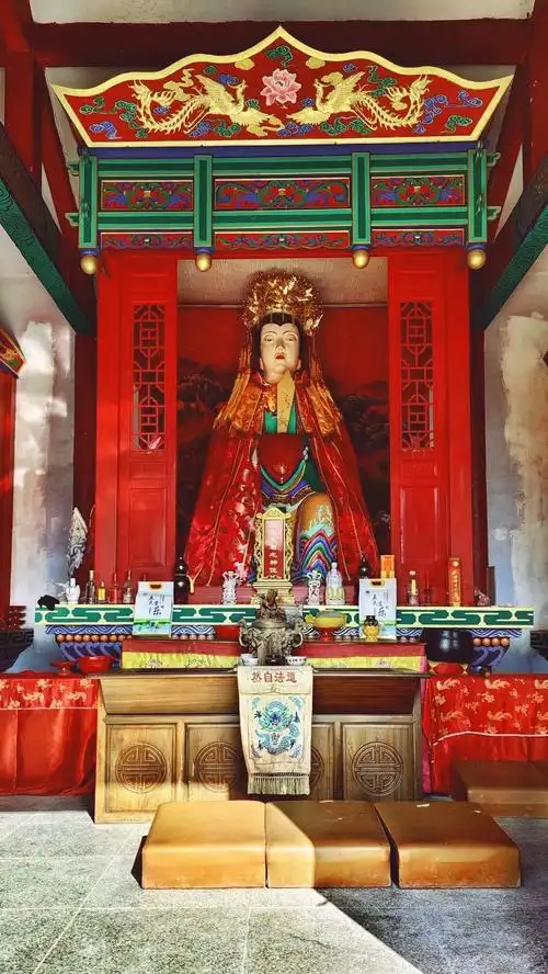 泰安道观白石岭泰山行宫手机版