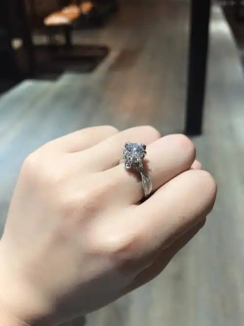 第一次戴上戒指梵誓