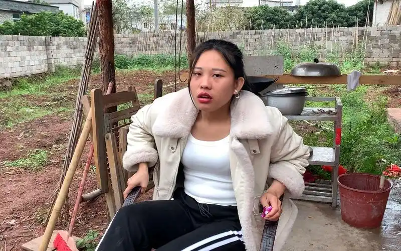 农村美女相亲多次失败要求男方做上门女婿还要帮家里建一栋别墅