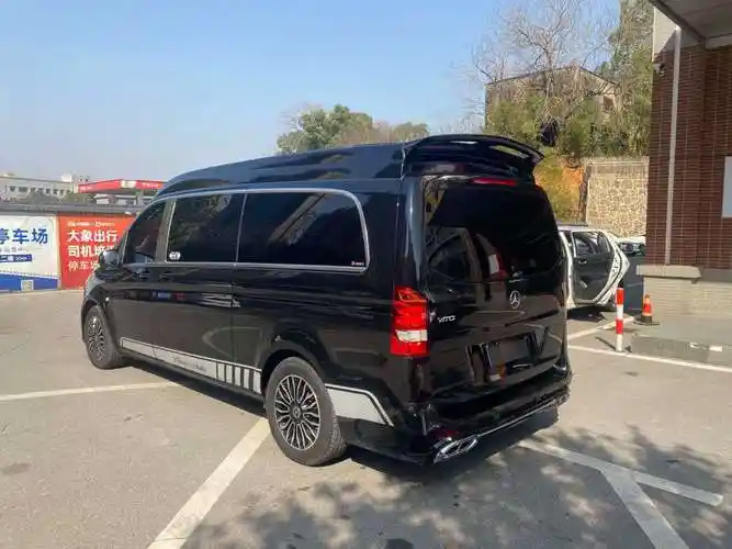 奔驰 威霆  2021款 2.0t 商务版 7座图片