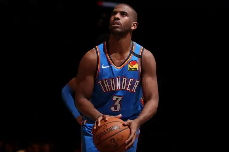 网易体育1月8日报道: 今日雷霆客场挑战篮网,克里斯-灰熊战报发挥出色