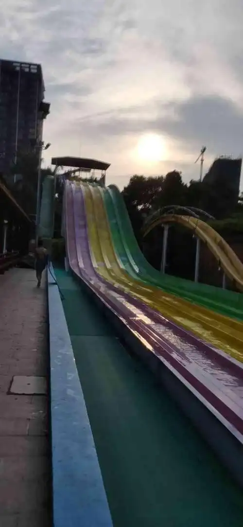 南宁加勒比水世界-"超棒,每年都去!凤岭水世界绝对是比不了的.