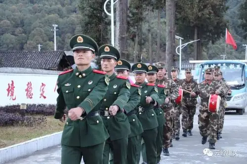 战位您好我是新兵云南边防千余名新兵奔赴一线戍边关