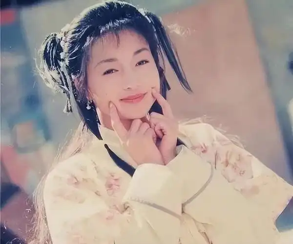 "消失"9年的"最甜港姐"李绮红,32岁患病后,到底怎么了?插图16