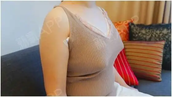 自从产后胸部缩水,干瘪……和老公的x生活也越来越敷