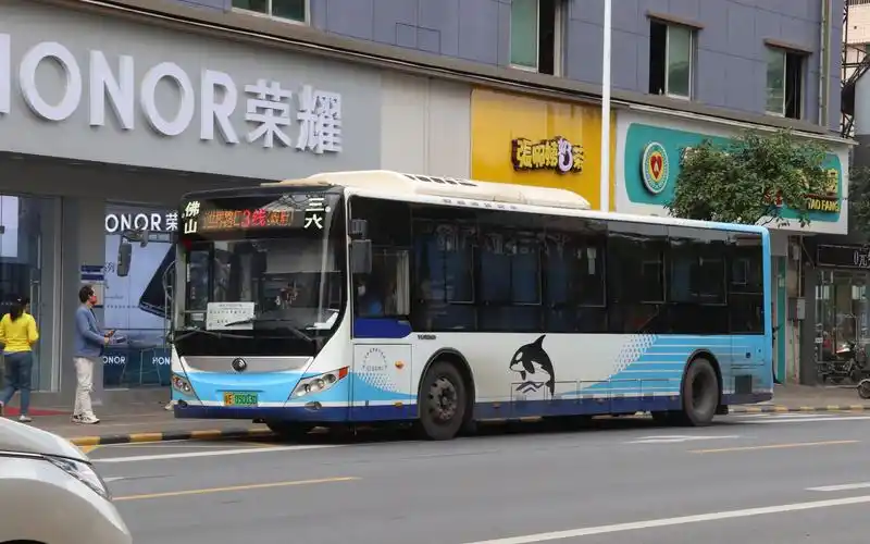 813】(纪念最后的蓝鲸)佛山旅游城巴3线短线 岭南大道公交枢纽站(禅城