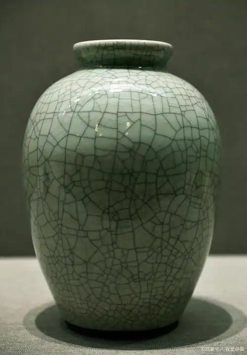 其崇高的造诣,精湛的工艺和高雅的审美价值被誉为中国瓷器的典范之一