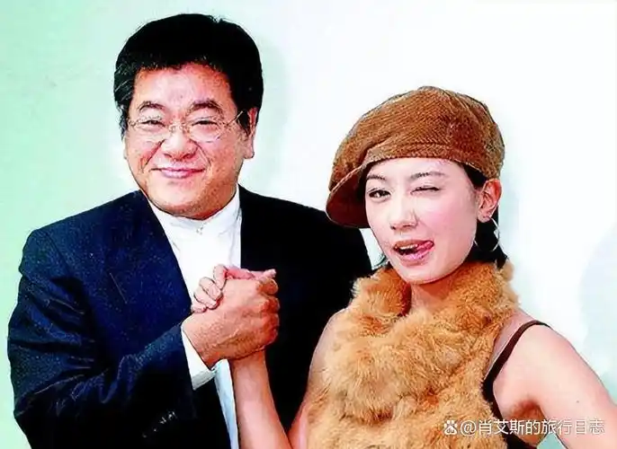 两人相识于《飞龙在天》的尾牙,吴敦觉得贾静雯有亲和力,一口气签下