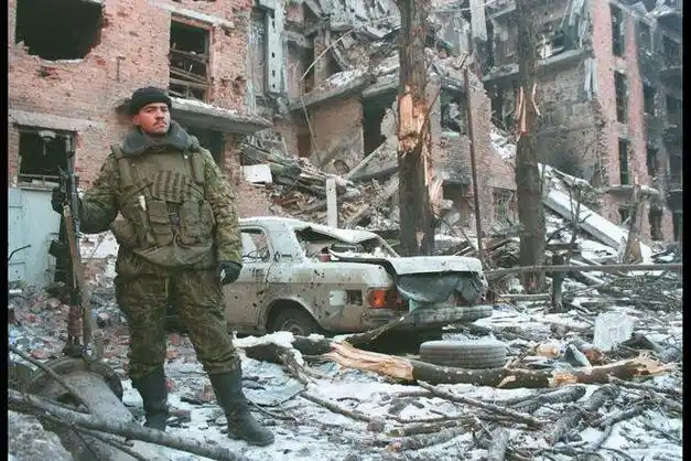 第一次车臣战争中的俄罗斯士兵 恶战正等待着他们