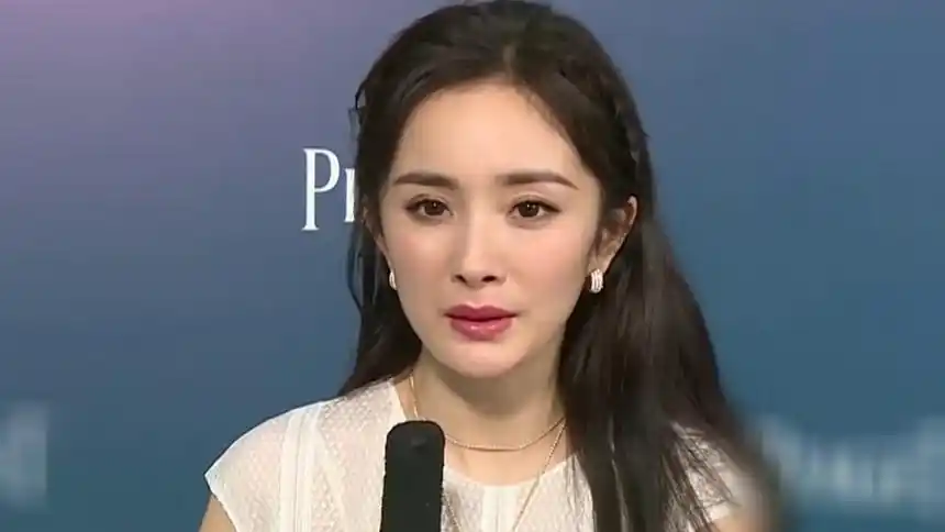 爱豆情报站 2018:杨幂采访全记录 - 高清视频在线观看 - 芒果tv