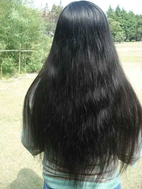 头发及腰女孩公园剪bob头 bob_中国长发