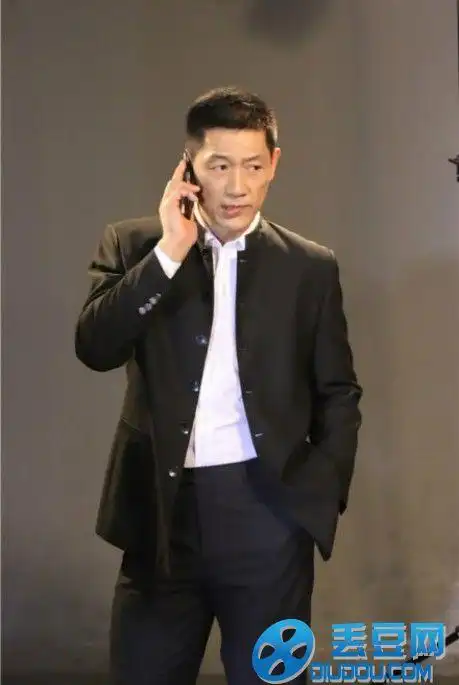 《幸福请你等等我》石光扮演者石凉身高资料及