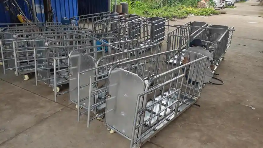 大猪转运车称猪笼子养猪场用拉猪车装猪笼肥猪笼卖猪用的转群笼上货车