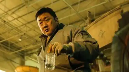 马东锡最新末日大片 一人单挑整个变异丧尸特种兵部队