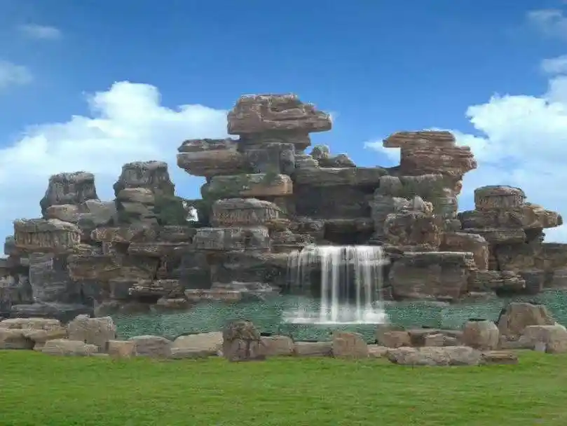 衡阳小区水泥假山_大型塑石假山_衡阳假山厂家