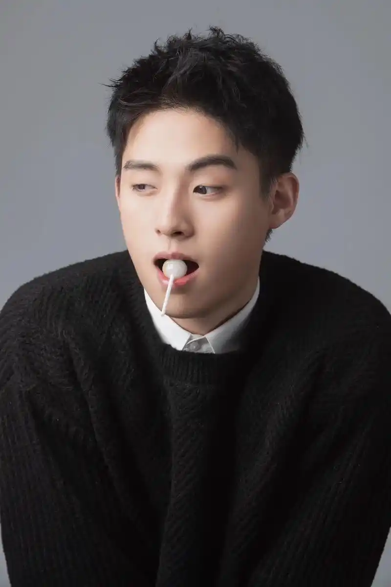 40岁了 自信是男人最好的武器7815.#男生写真 #185大帅 - 抖音