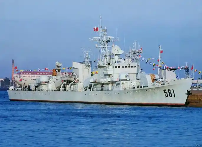 (053h型护卫舰) 053h型护卫舰是中国海军第一型装备反舰导弹的护卫舰