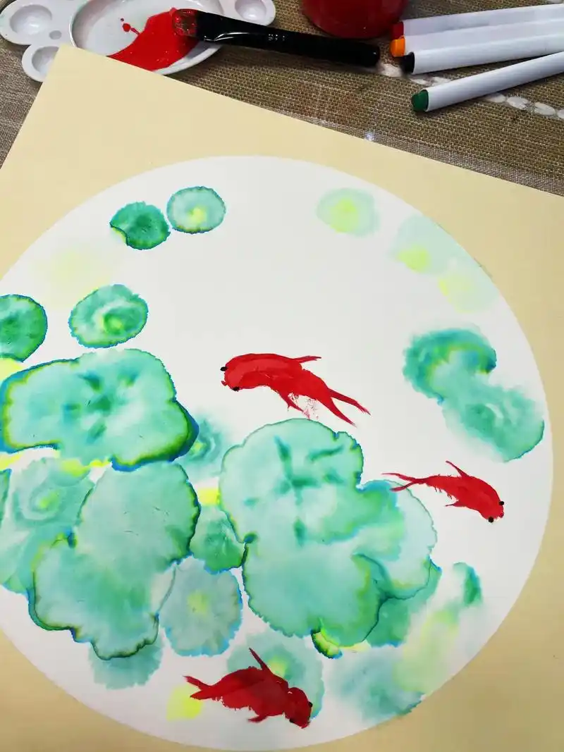 三岁儿童创意画|荷叶.刚给澄宝买的宣纸到了,今天来画一幅有创 - 抖音