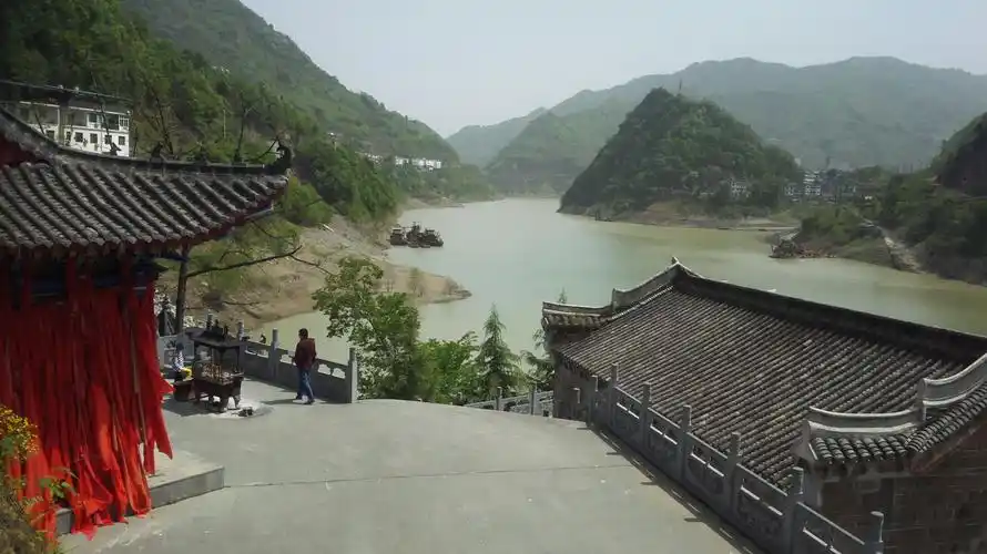 游览紫阳县五省会馆