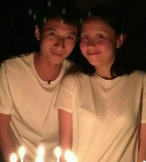 龙丹妮结婚传闻,据该网友透露称,自己没想到龙丹妮竟然是李维嘉的老婆