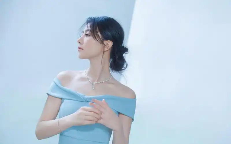 高圆圆性感高清图片-美女壁纸-高清美女图片-娟娟壁纸