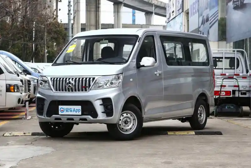 新长安睿行m60/新长安星卡正式上市 售价3.99-6.29万_汽车产经网