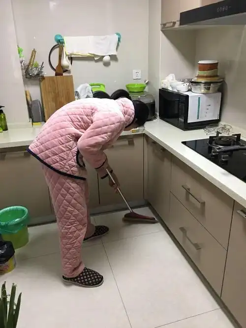 三八妇女节|我帮妈妈做家务!502班正诚中队——刘旖旎