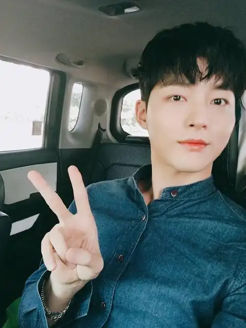 facebook#男版produce101# 朴圣雨 0918. 来自四月一杯倒 - 微博