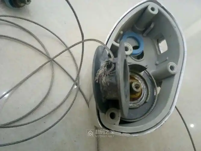 再拆晾衣架升降手摇器并换钢丝绳