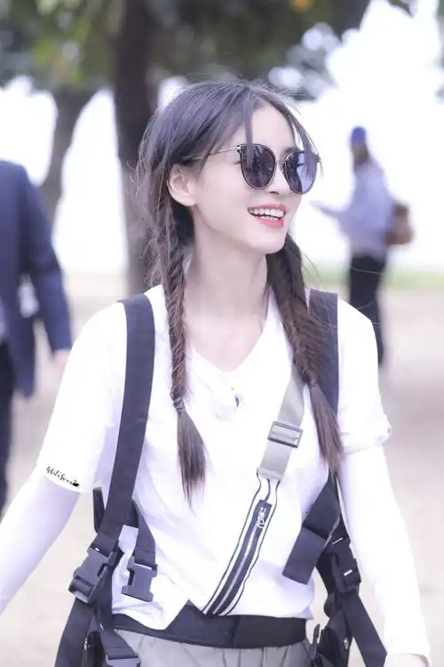 ab @angelababy // 蠢萌少女颖