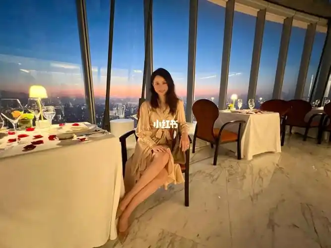 上海中心101层的晚霞美爆了