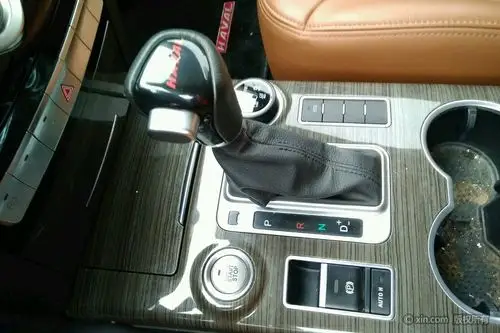 哈弗哈弗h9档把特写