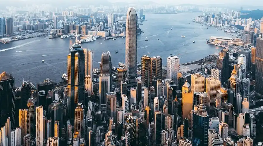 都说香港的选举制度完善具有"香港特色",或者说代表性更广泛