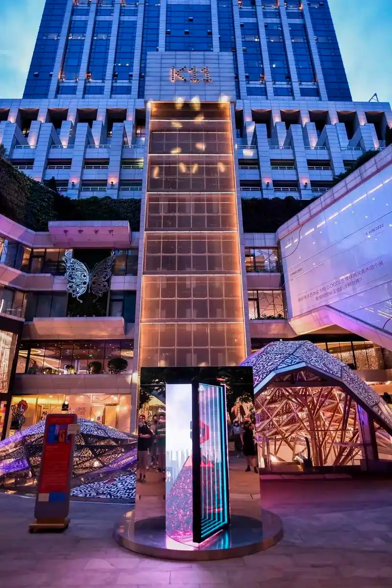 大菠萝在上海k11开启了元宇宙任意门