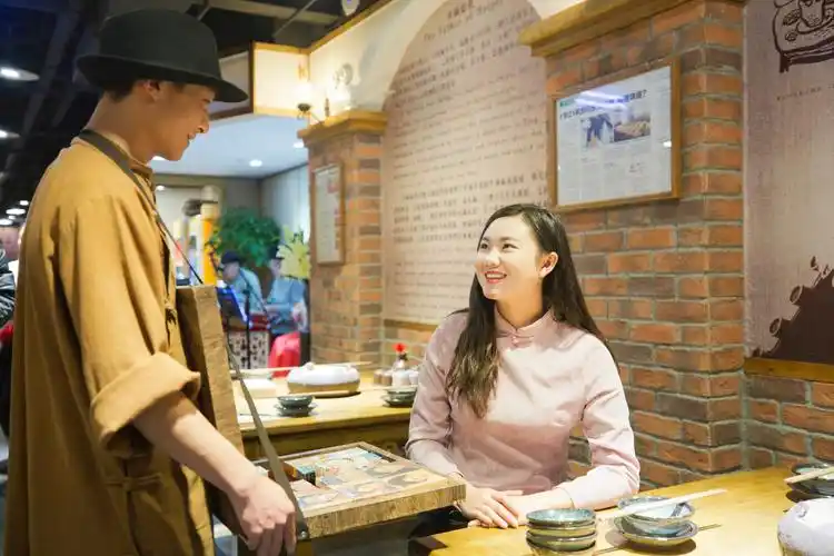 送福利能让人穿越的火锅最爱白乐天那一口正宗的民国味