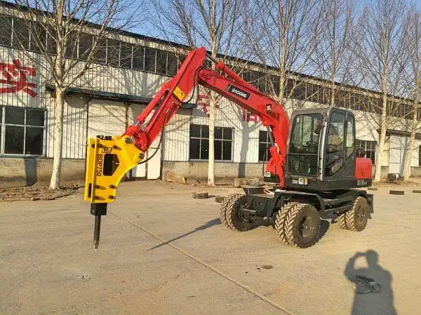 轮挖加炮头打破碎用宝鼎轮式挖掘机