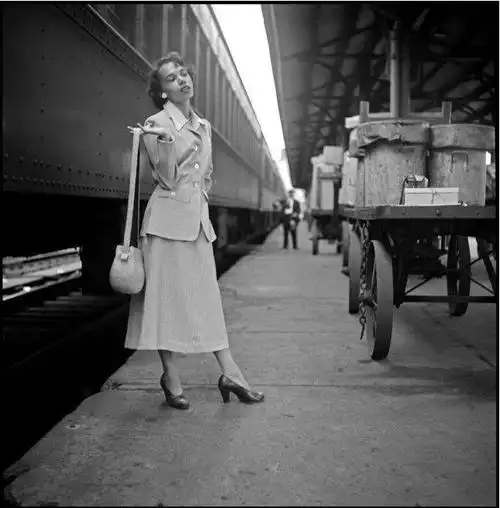 黑白大片里的时尚灵感,永不过时|罗伯特|美国|卡帕|巴黎_网易订阅