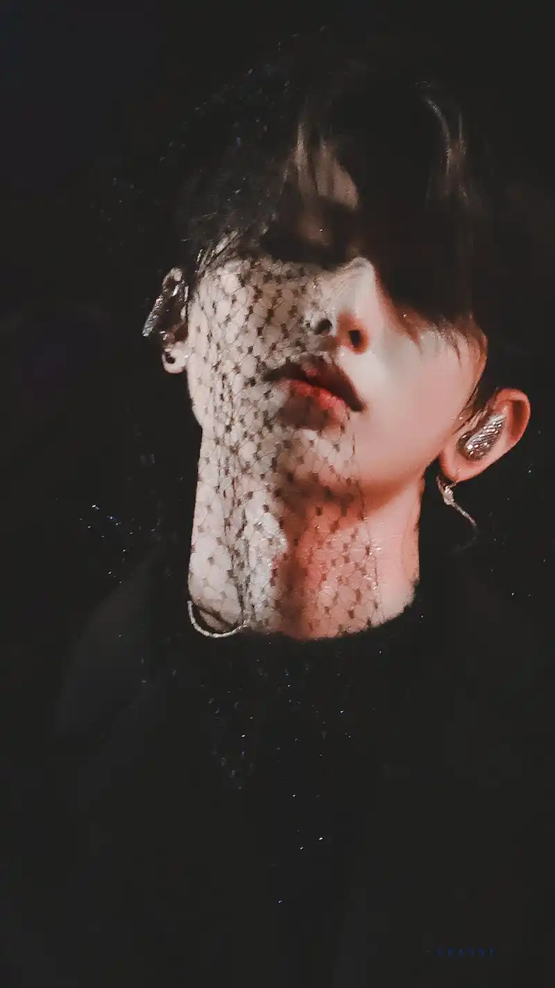 蔡徐坤,一个完美驾驭不同风格的宝藏男孩,ikun们快领取精美壁纸