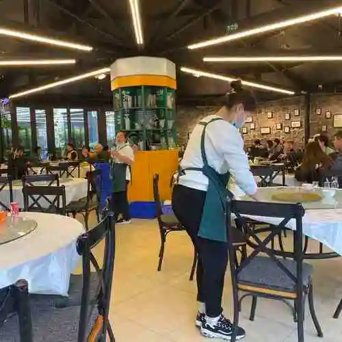 渔家傲-"烤鱼味道很好,环境布置的在周围的饭店算是."-大众点评移动版