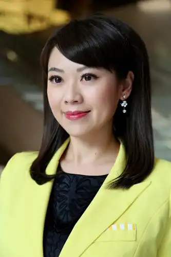 凤凰卫视主持人李亚蒨简介