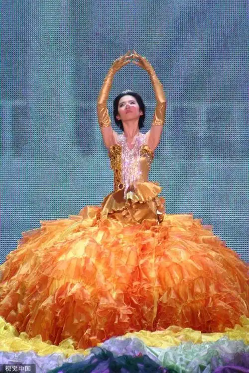 组图历届金鹰女神造型盘点刘亦菲赵丽颖迪丽热巴金装惊艳