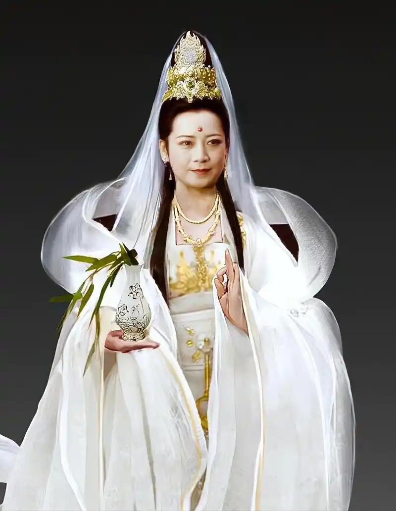 纪实她自从演了观音菩萨后,身上接连发生"怪事",解释不清楚